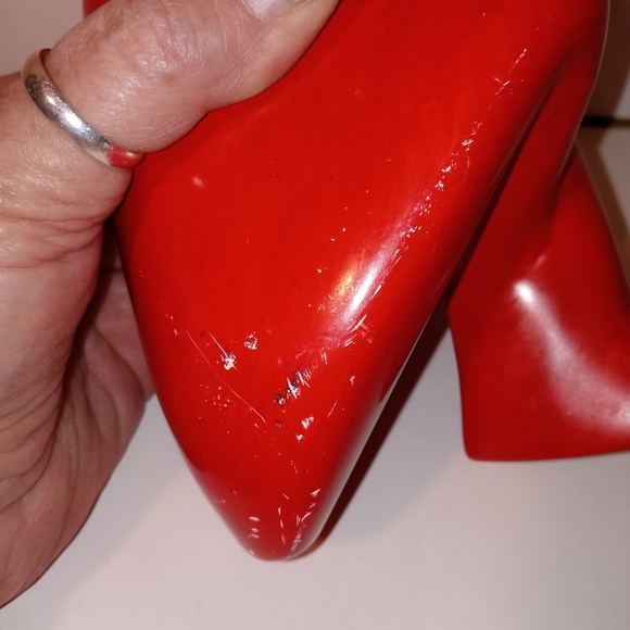 MCM Red abstract sculpture women sitting. - Picture 7 of 9